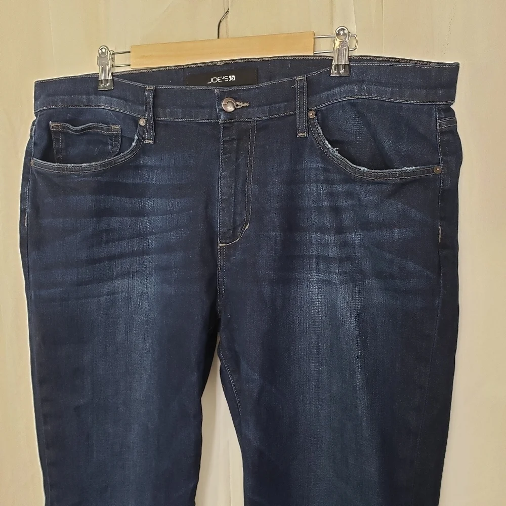 Joe's Jeans Men's The Classic fit denim jeans size 38